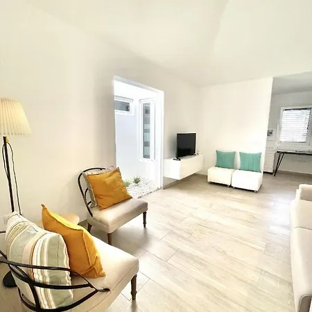 Holiday home Casahost Townhouse Lise *