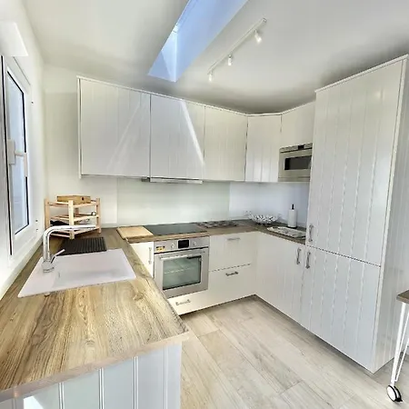 Holiday home Casahost Townhouse Lise