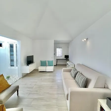 Dom wakacyjny Casahost Townhouse Lise